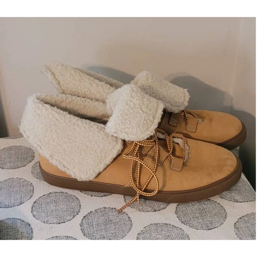 Timberland Women's Dausette Fleece Fold-Down Boots Wheat Nubuck Size 8